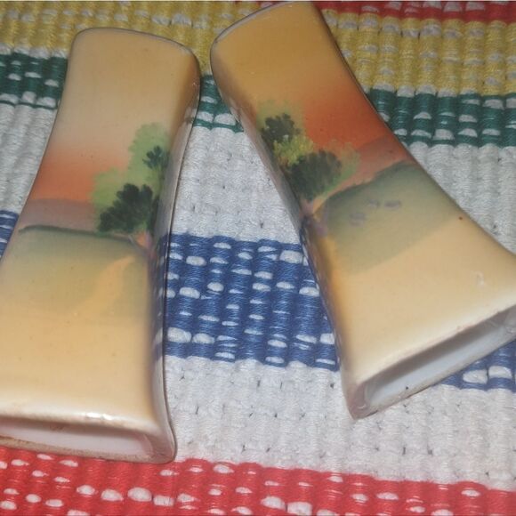 Vintage ceramic mid century modern salt and pepper shakers Japan - Picture 2 of 11